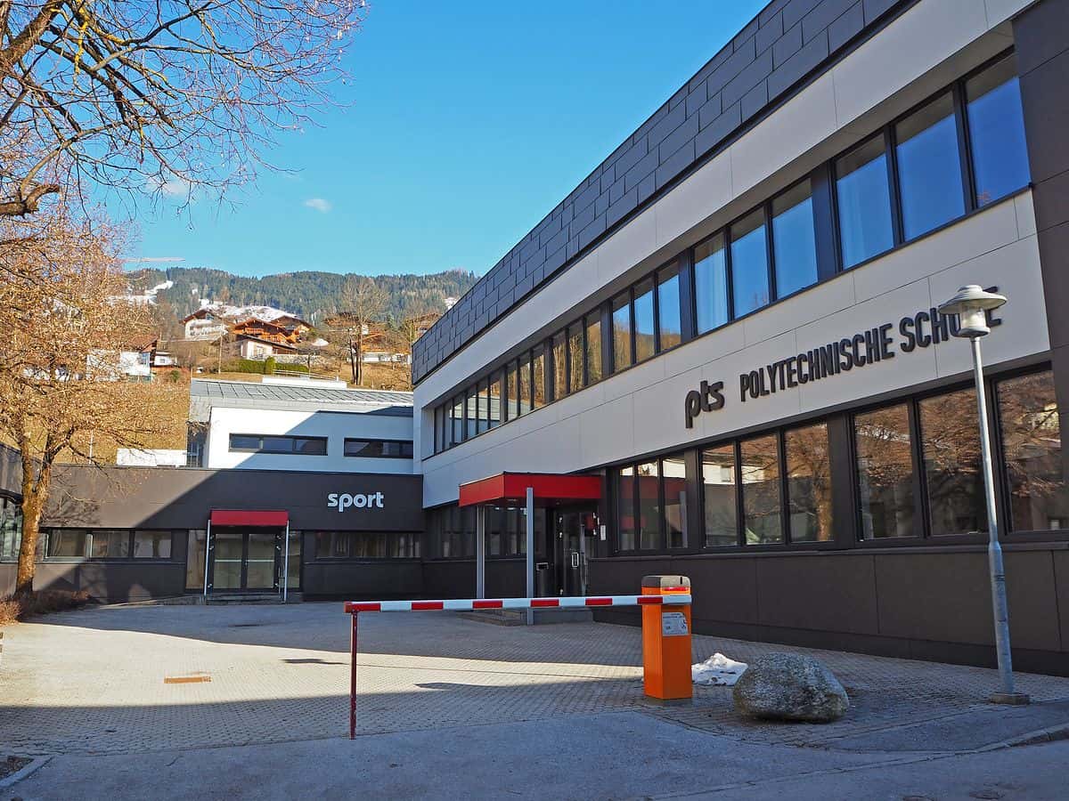 POLY St. Johann